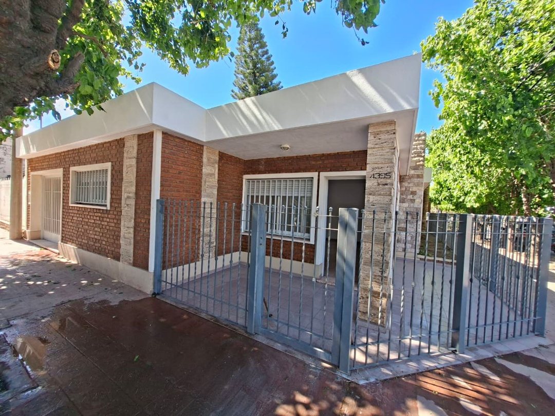 ALQUILER CASA 3 DORMITORIOS PATIO BARRIO EMPALME
