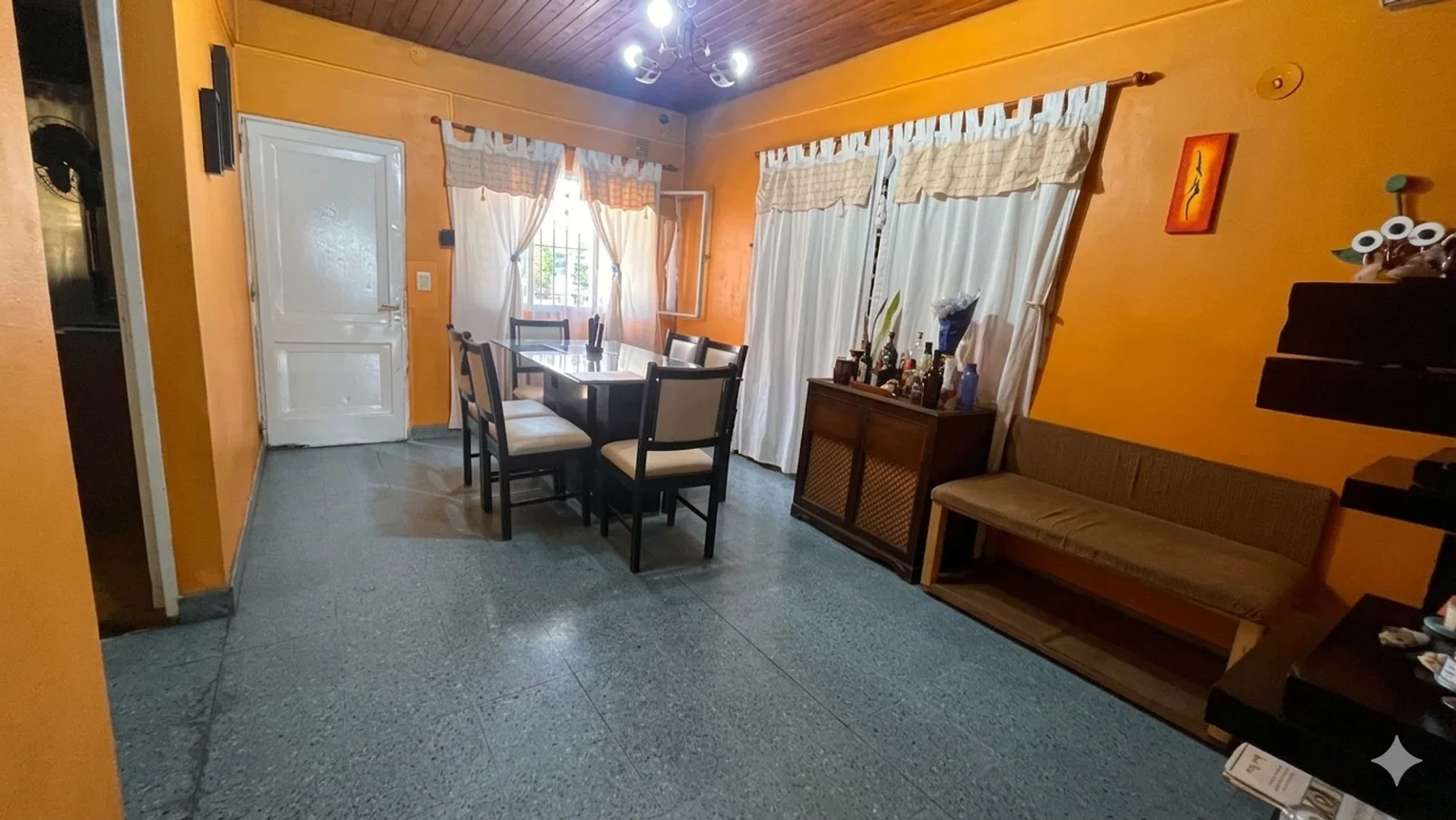 Casa en venta en Villa Luzuriaga, foto 3