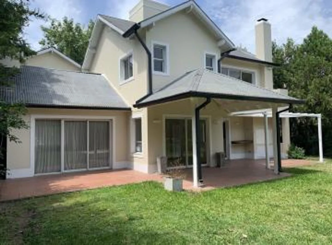 Casa de 5 ambientes en venta en Del Viso, Francisco Romero 3200