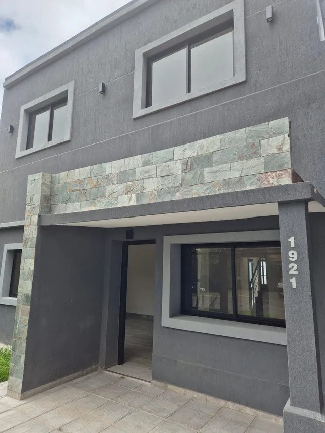 Casa de 4 ambientes en venta en Quilmes, Urquiza 1900, foto 2