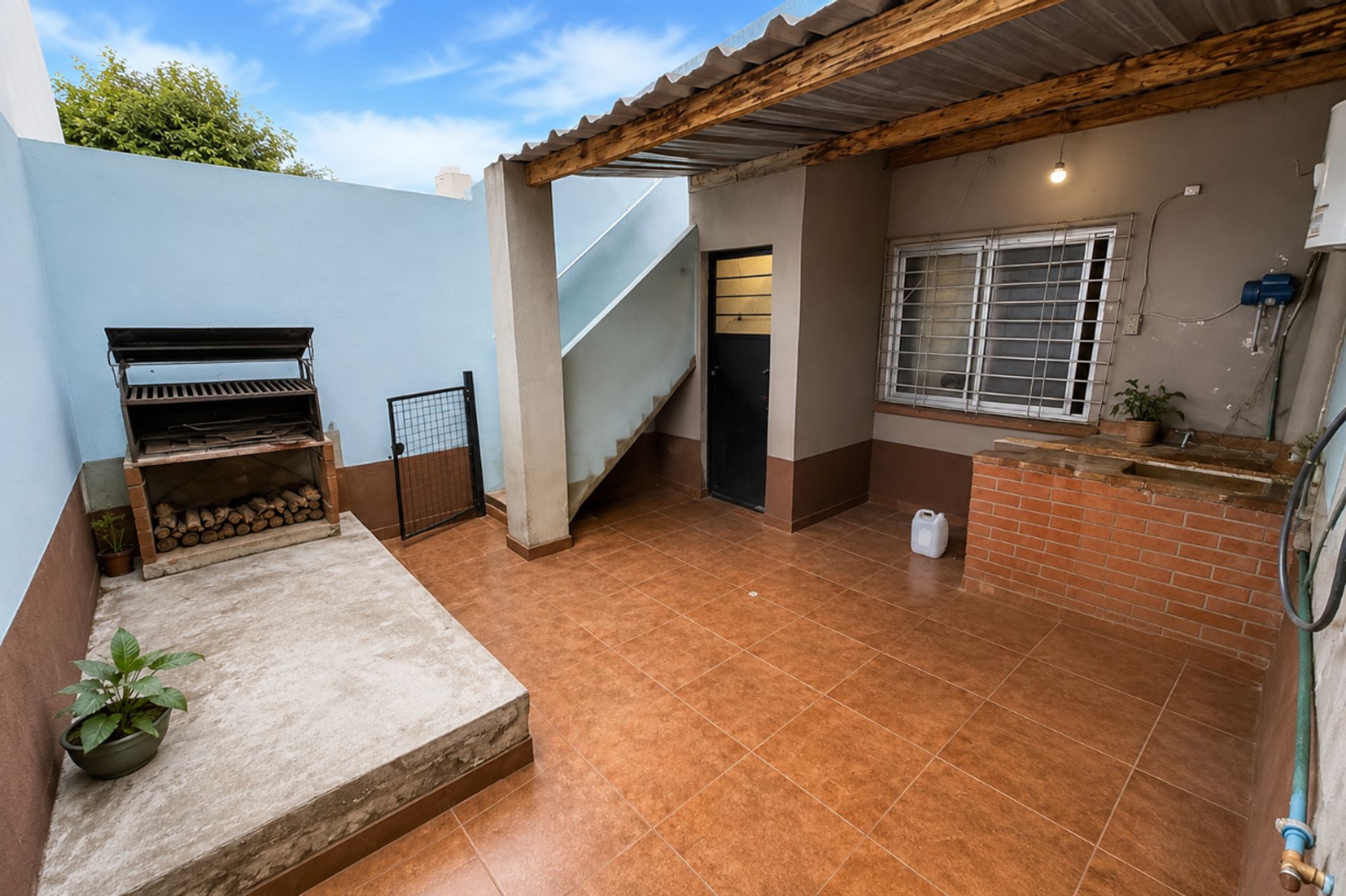 Foto 9 — VENTA CASA 3 AMBIENTES COCHERA BERNAL CON TERRAZA