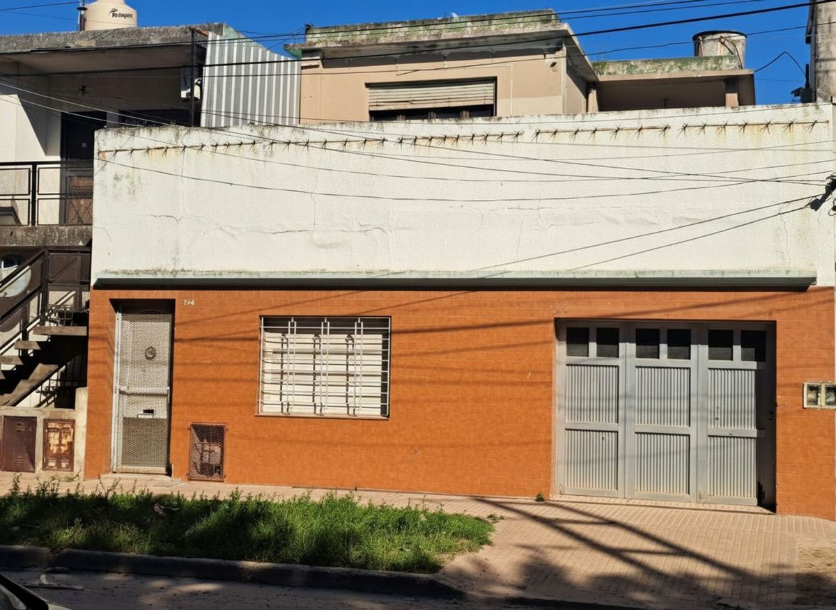 Foto 31 — VENTA CASA 3 AMBIENTES COCHERA BERNAL CON TERRAZA