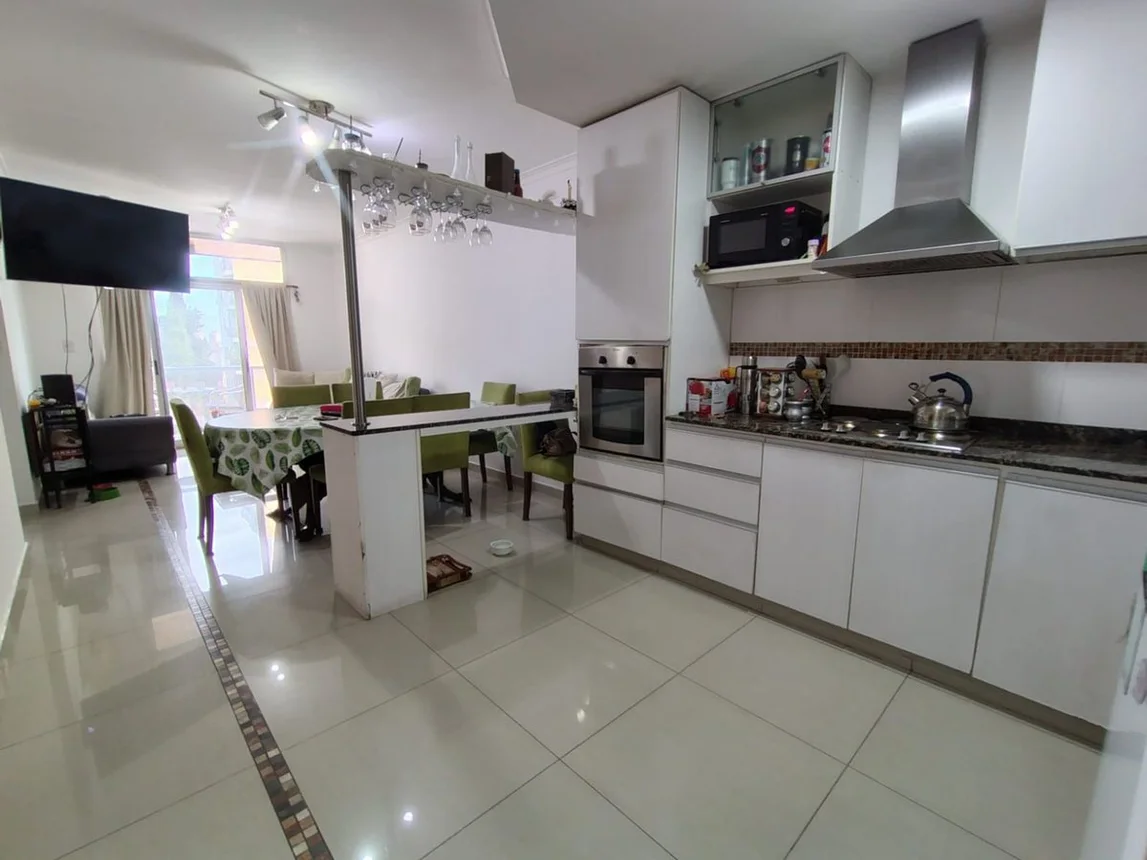 Departamento de 3 ambientes en venta en Flores, Gregorio de Laferrère 2200