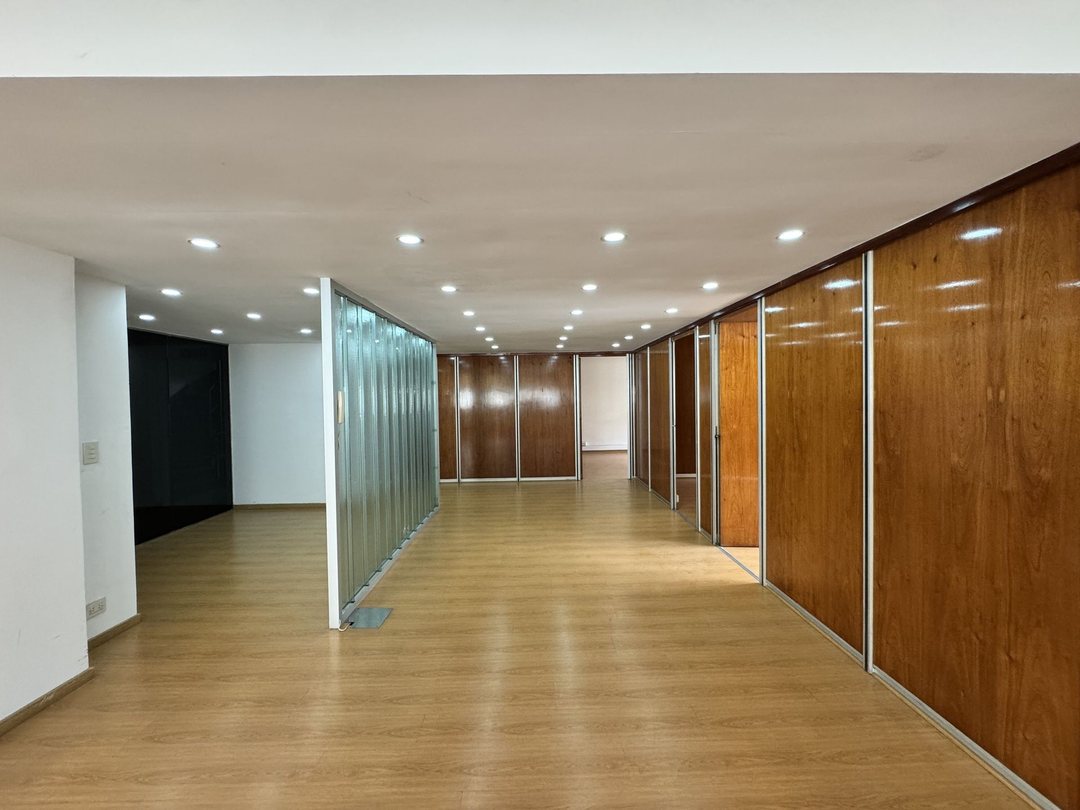 ALQUILER DE OFICINA en Microcentro