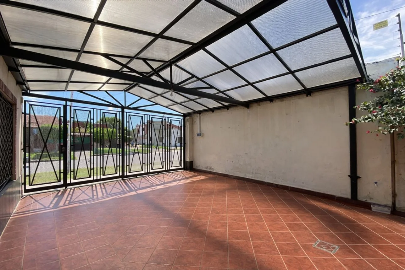 Casa en venta en Remedios de Escalada, foto 3