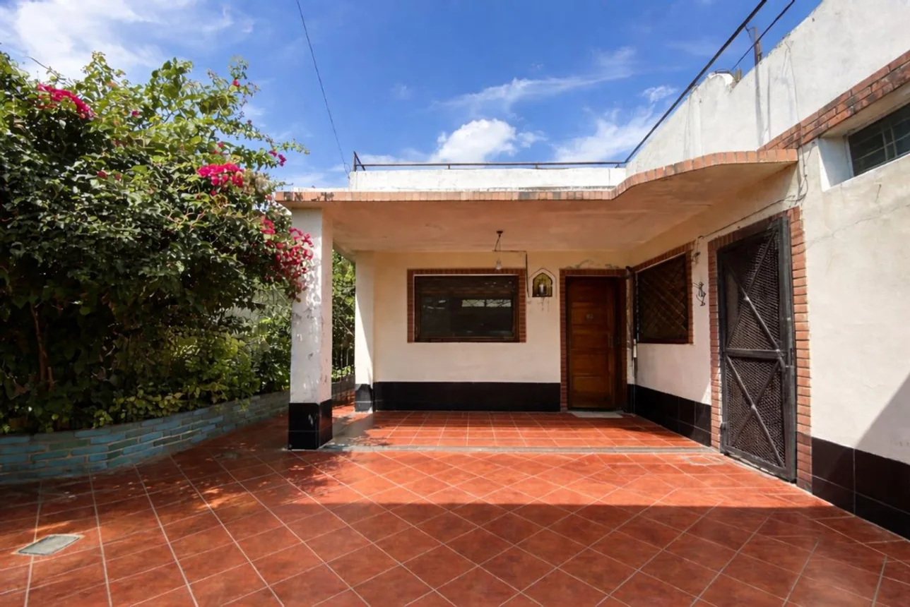 Casa en venta en Remedios de Escalada, foto 2