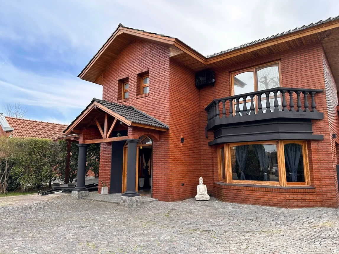 Casa de 5 ambientes en venta en Pilar, Las Glicinas y los Jazmines 1600, foto 2