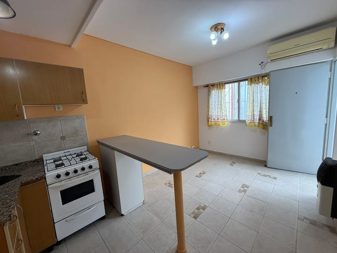 Departamento de 2 ambientes en venta en Ramos Mejía, General Acha 400