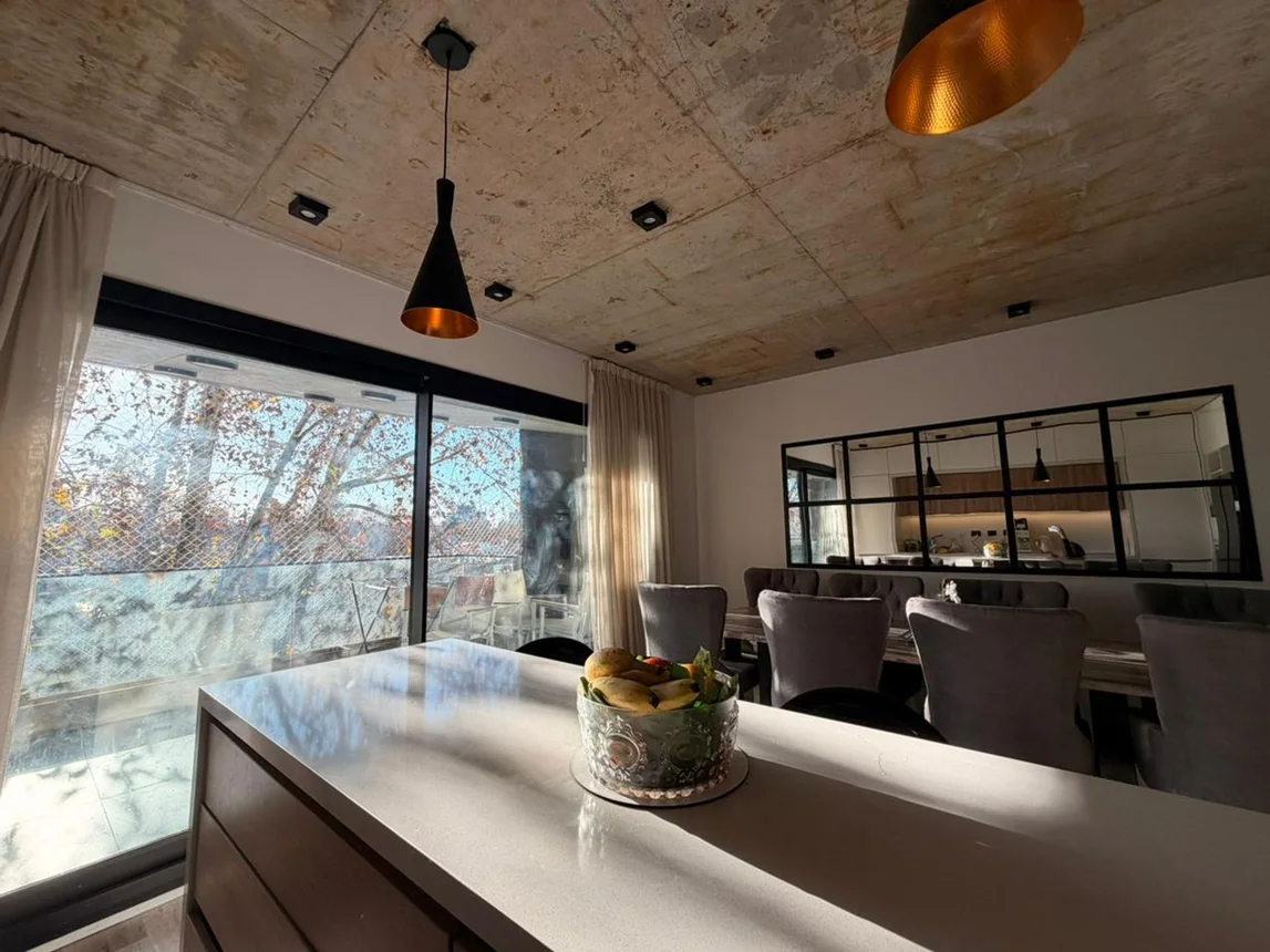 Semipiso de 4 ambientes en venta en Liniers, Avenida Larrazábal 500