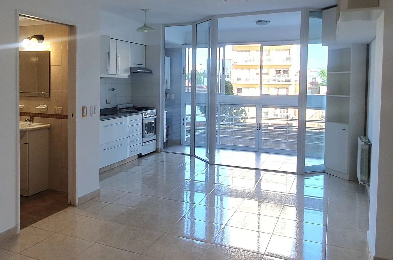 Departamento en alquiler en Villa Urquiza, Avenida Olazábal 4700