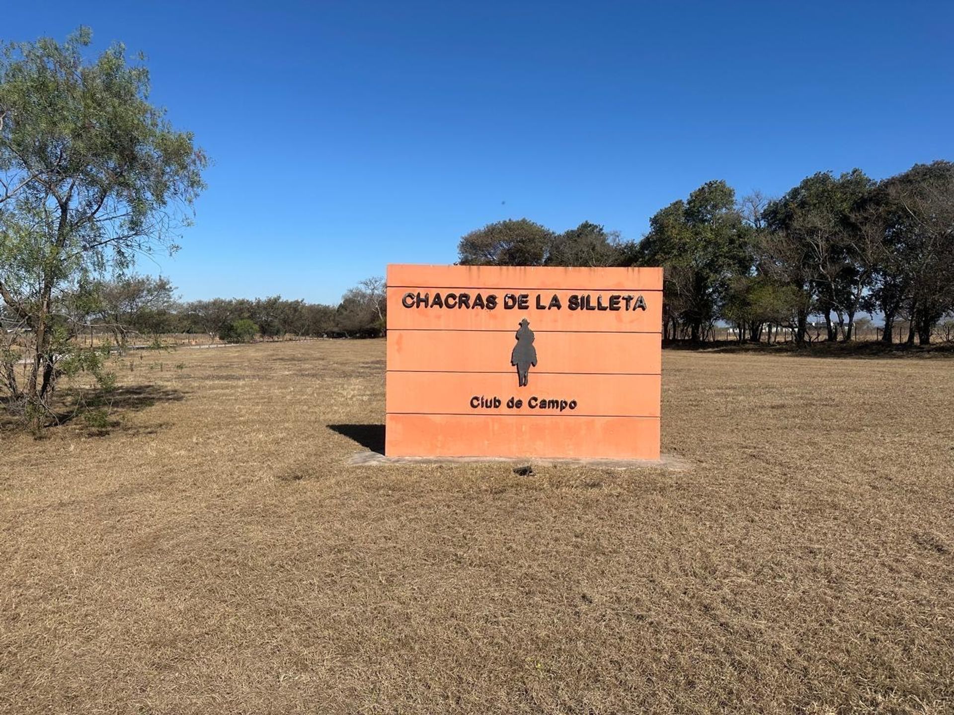 TERRENO EN VENTA EN CHACRAS DE LA SILLETA 6.913m2 - foto 3