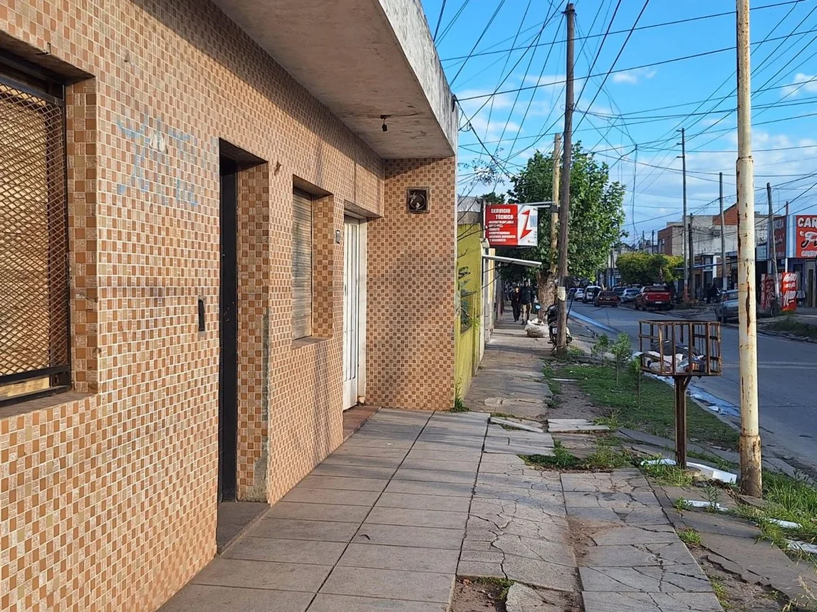 Casa de 4 ambientes en venta en José C. Paz, Avenida Hector Arregui 1700, foto 3