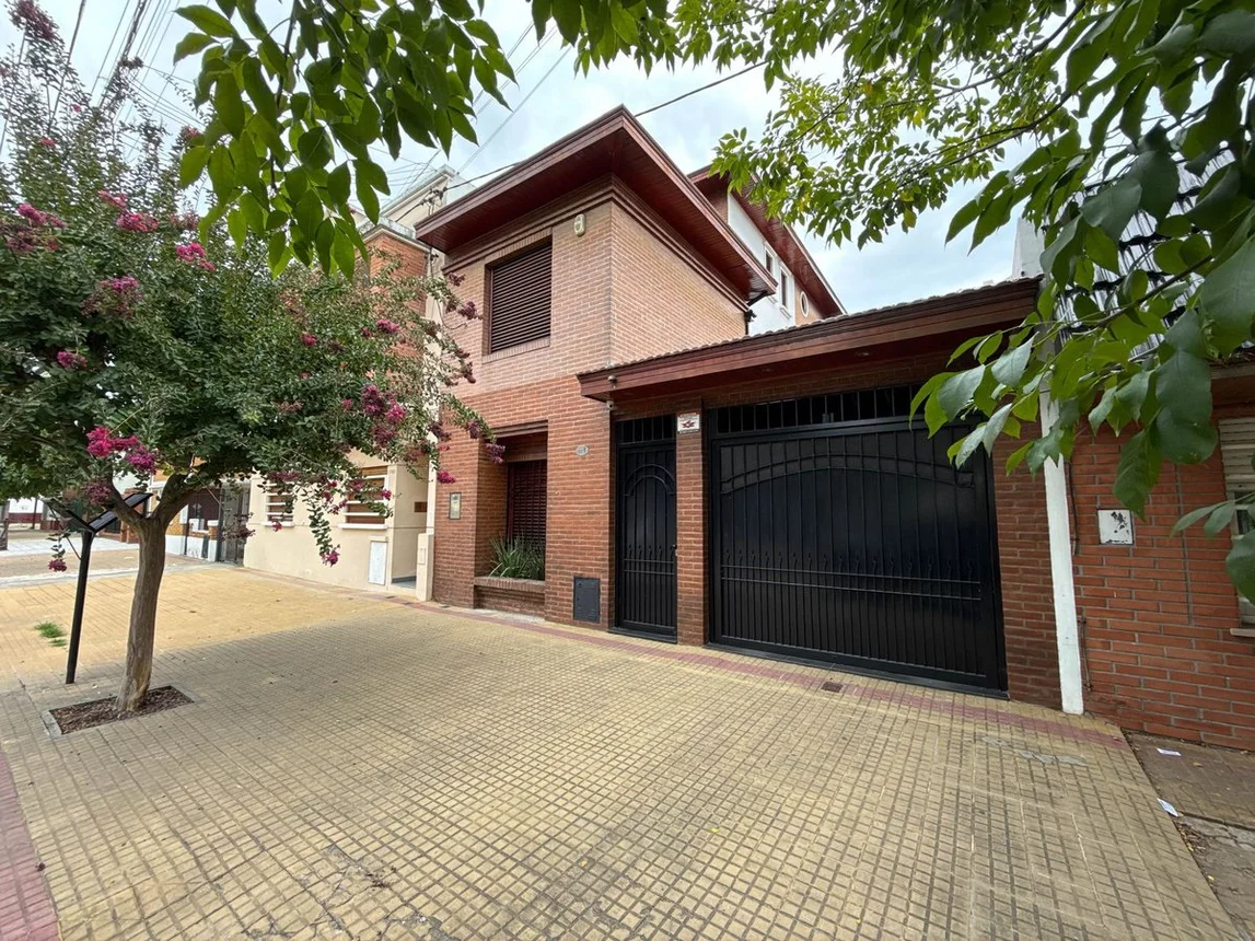 Casa en venta en La Plata, foto 3