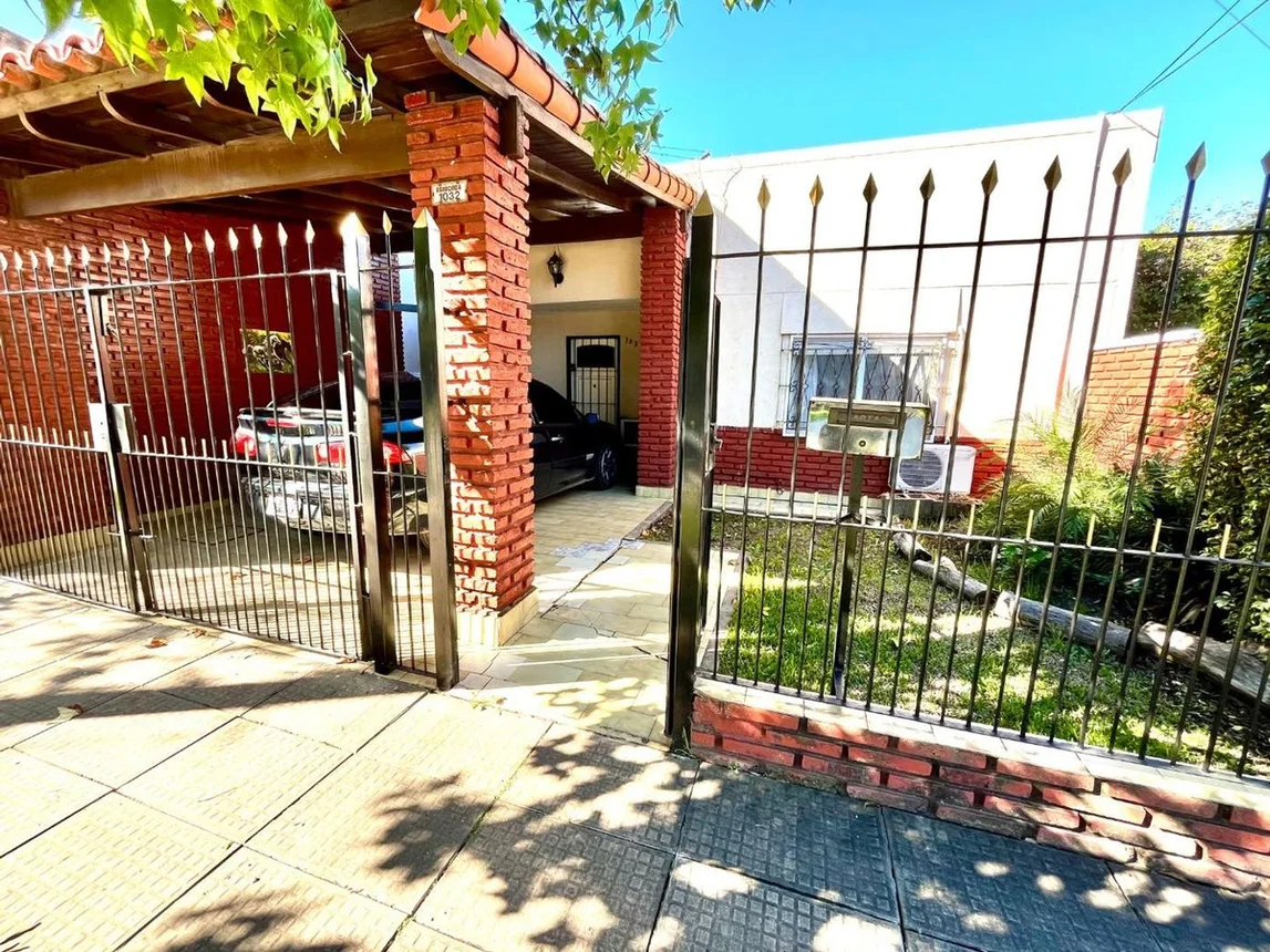 Casa en venta en Ituzaingó, foto 2