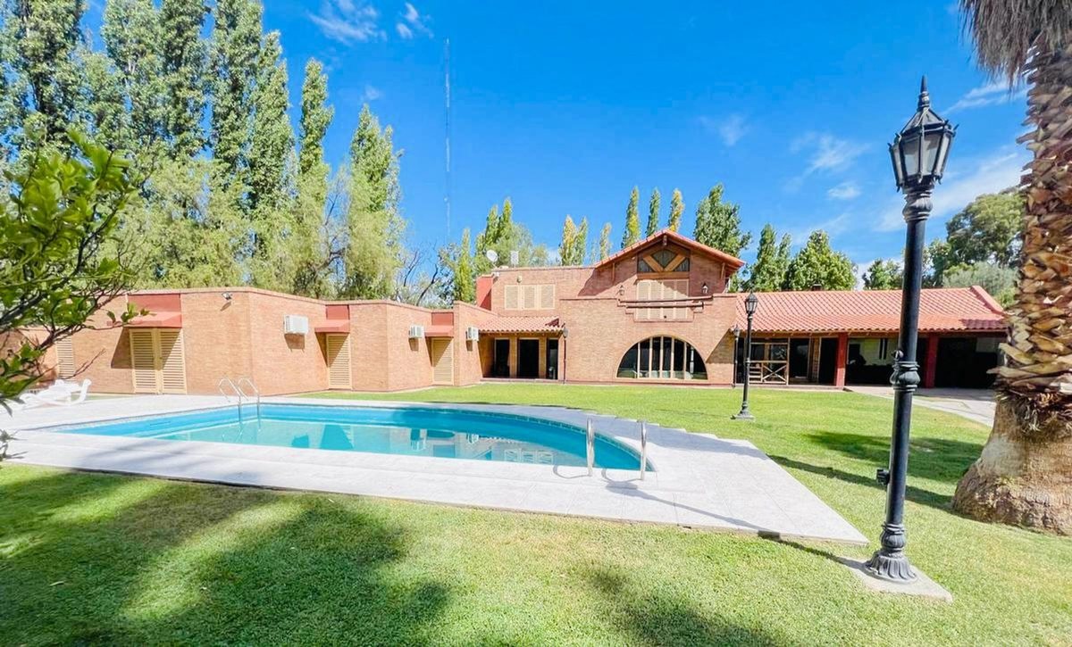 Casa en Besares 1600