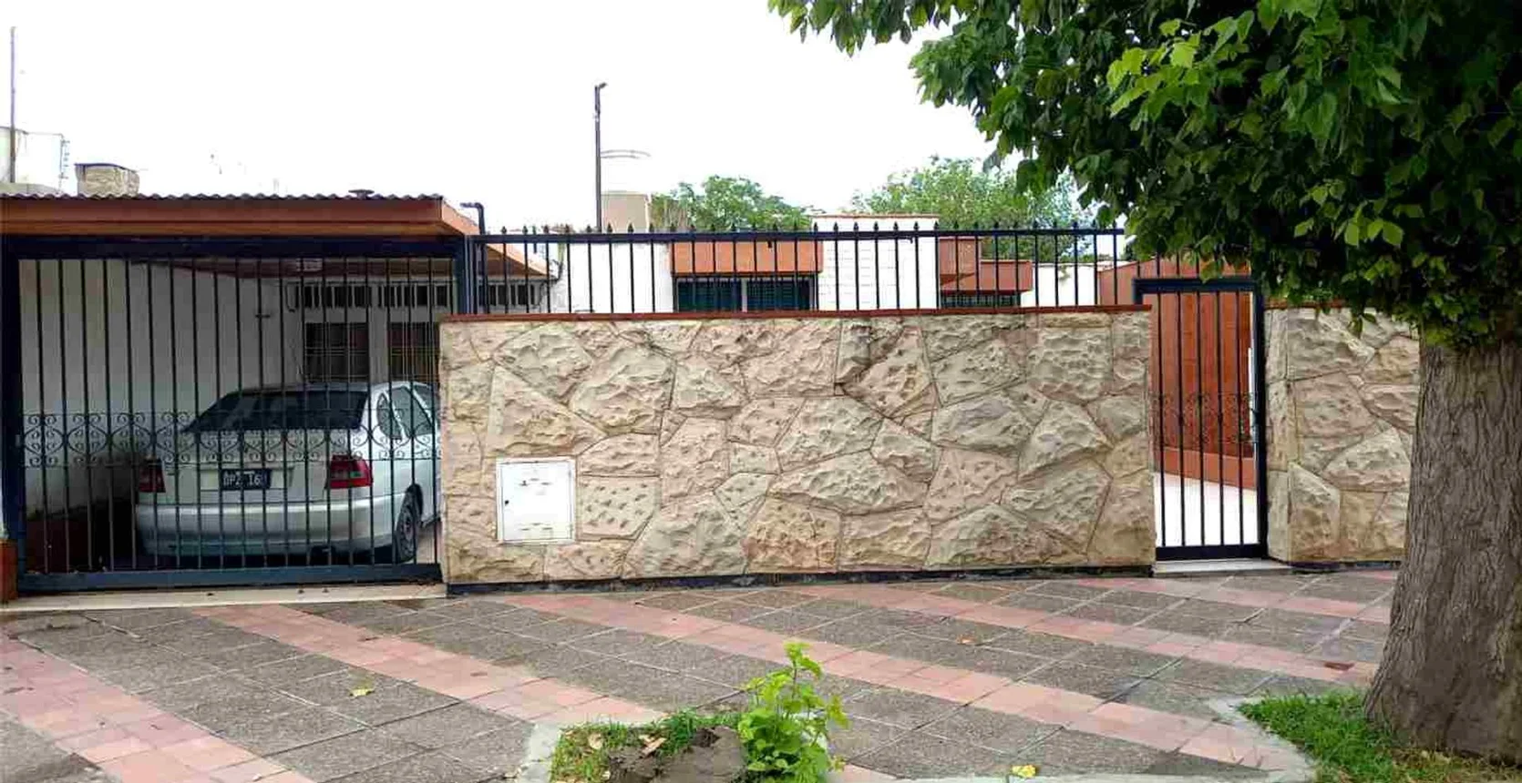 Casa en venta en Guaymallén, foto 2