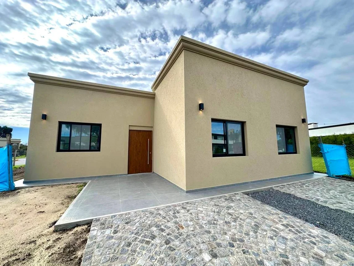 Casa en venta en Pilar, foto 3