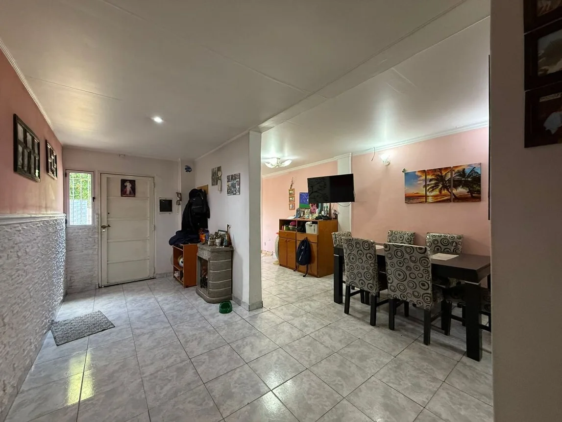 Casa de 3 ambientes en venta en Castelar, Navarro 2600, foto 2