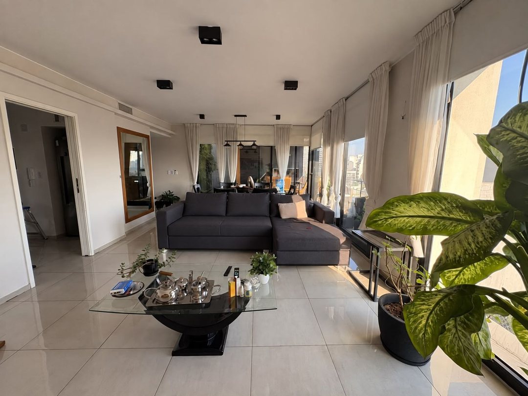 VENTA DEPTO 4 AMBIENTES EN FLORES