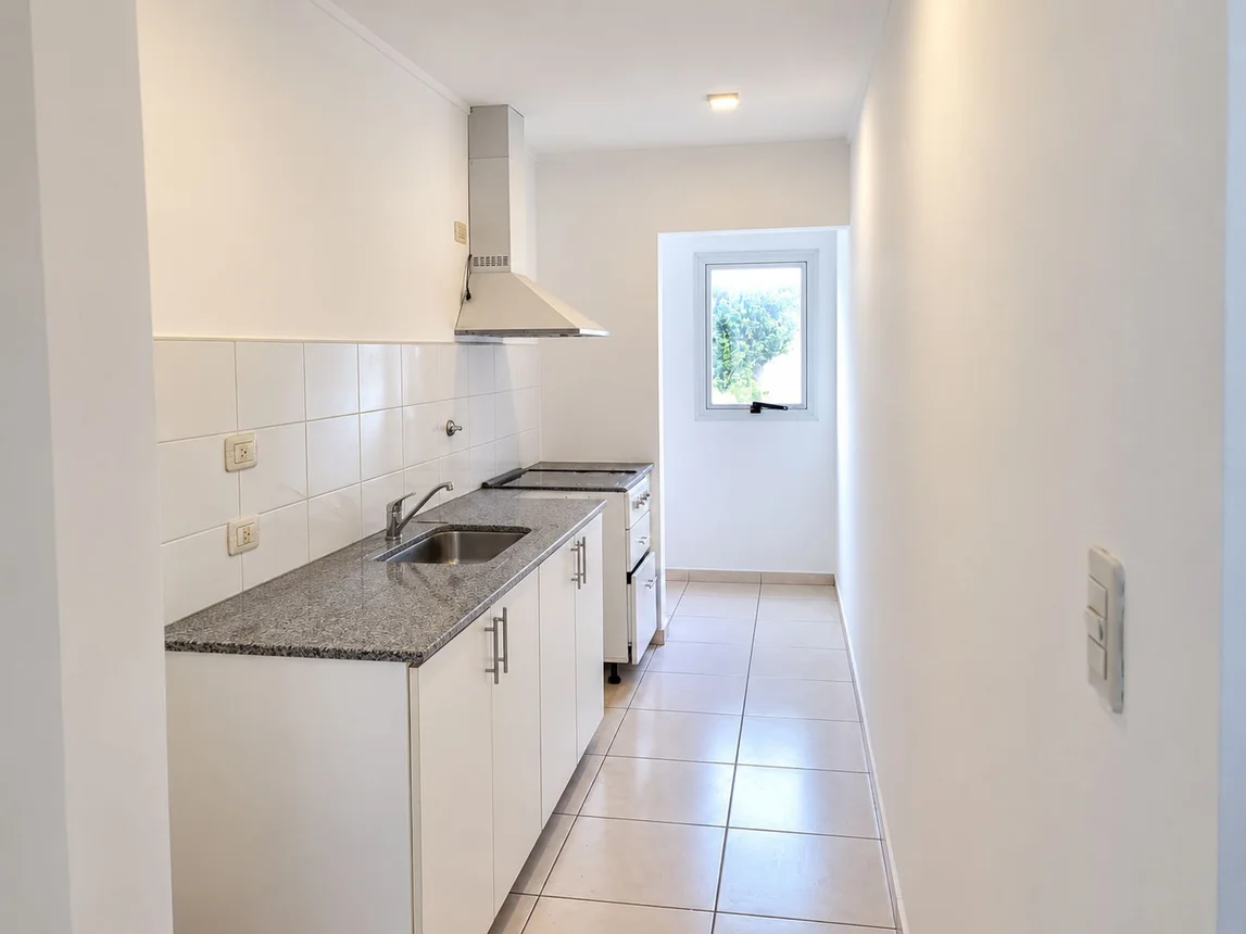 Departamento de 2 ambientes en alquiler en La Plata, Calle 24 E/ 71 y 72 1900, foto 2