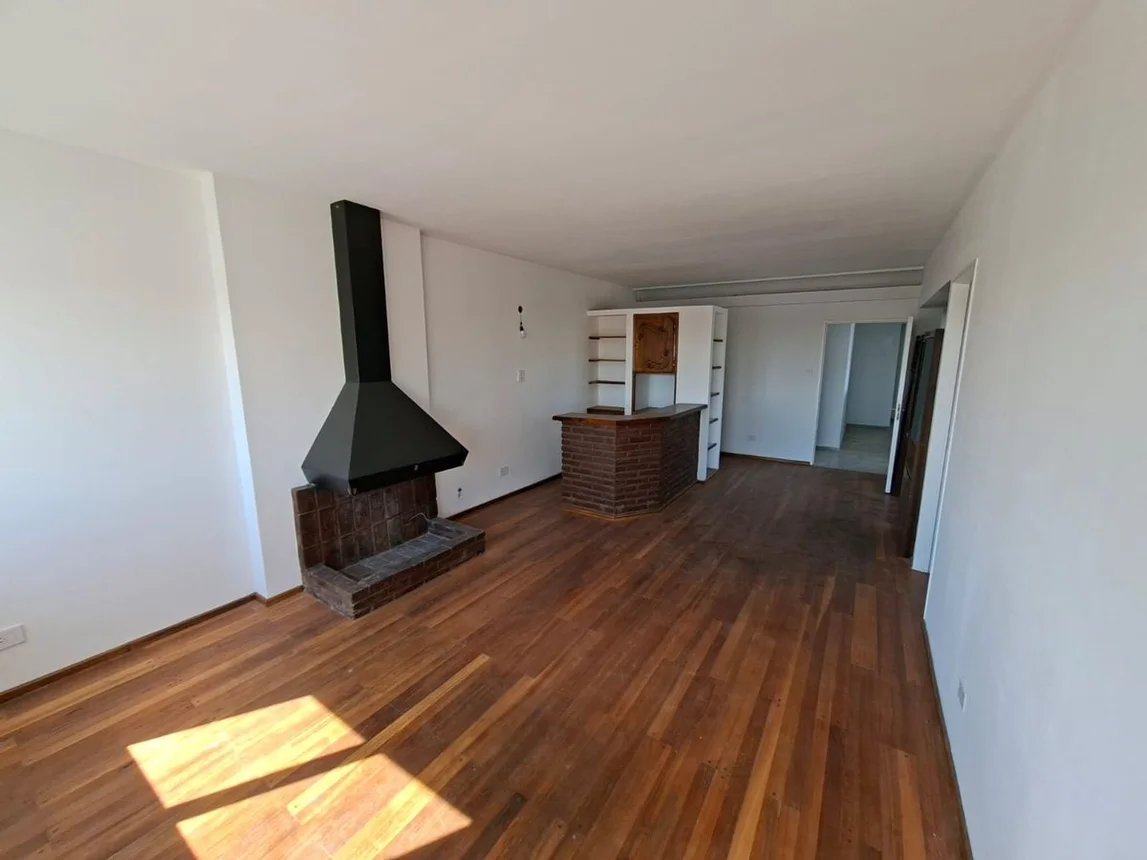 Semipiso de 4 ambientes en venta en Adrogué, Bartolomé Mitre 900