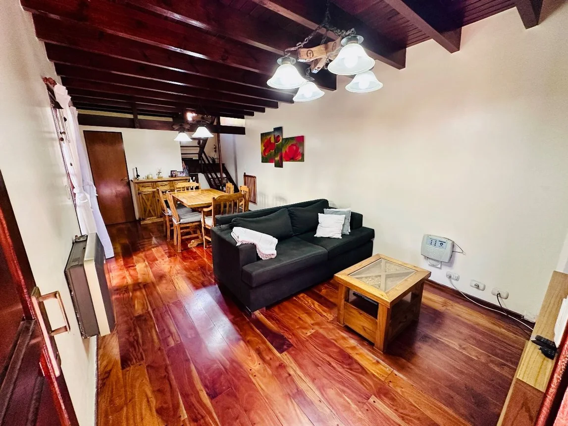 Casa tríplex en venta en Haedo, foto 3