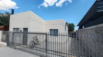 OPORTUNIDAD 2 Casas en Padrón Único sobre 2000 m²