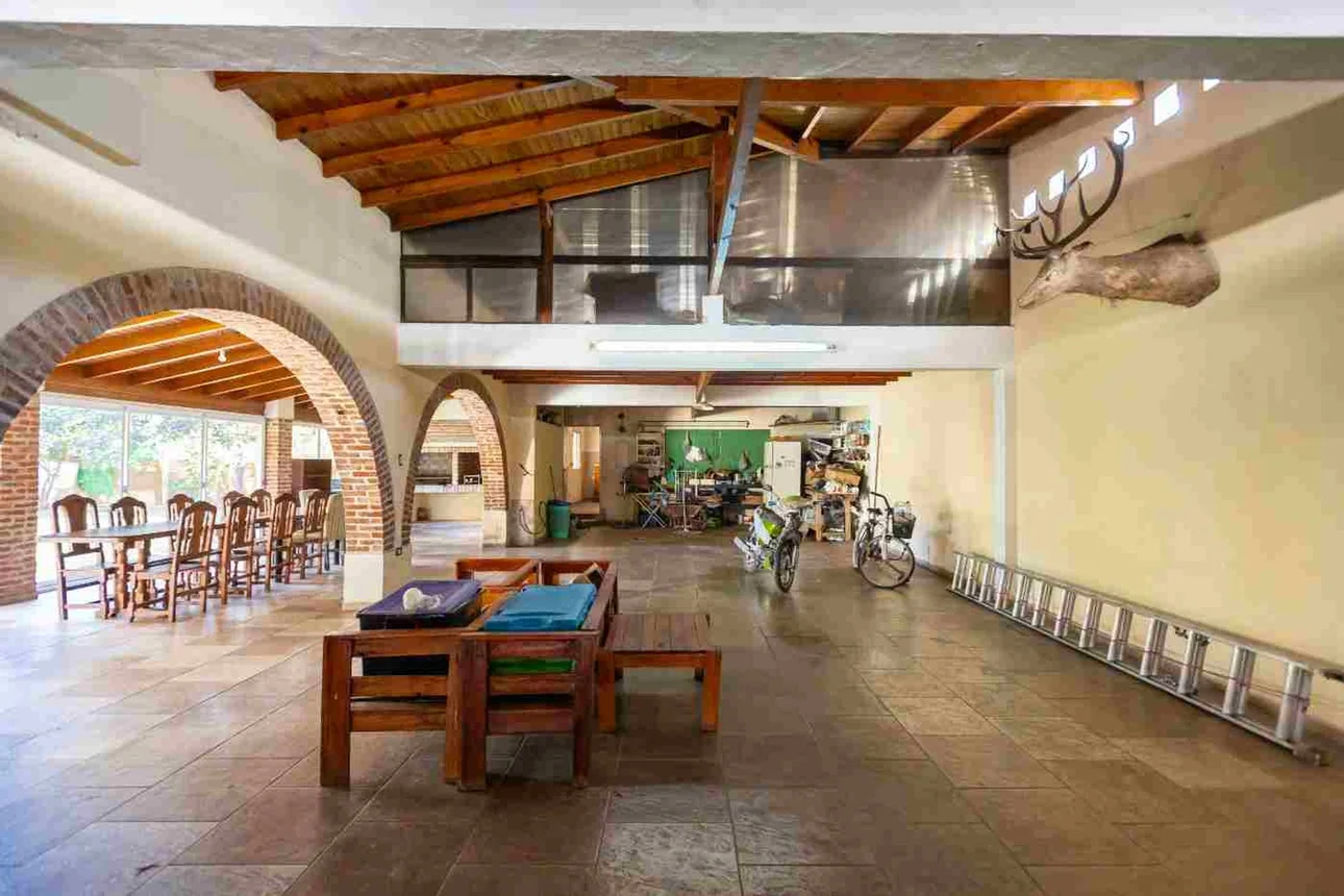 Venta de casa 5 amb en lote de 1520 m2 con pileta, foto 3
