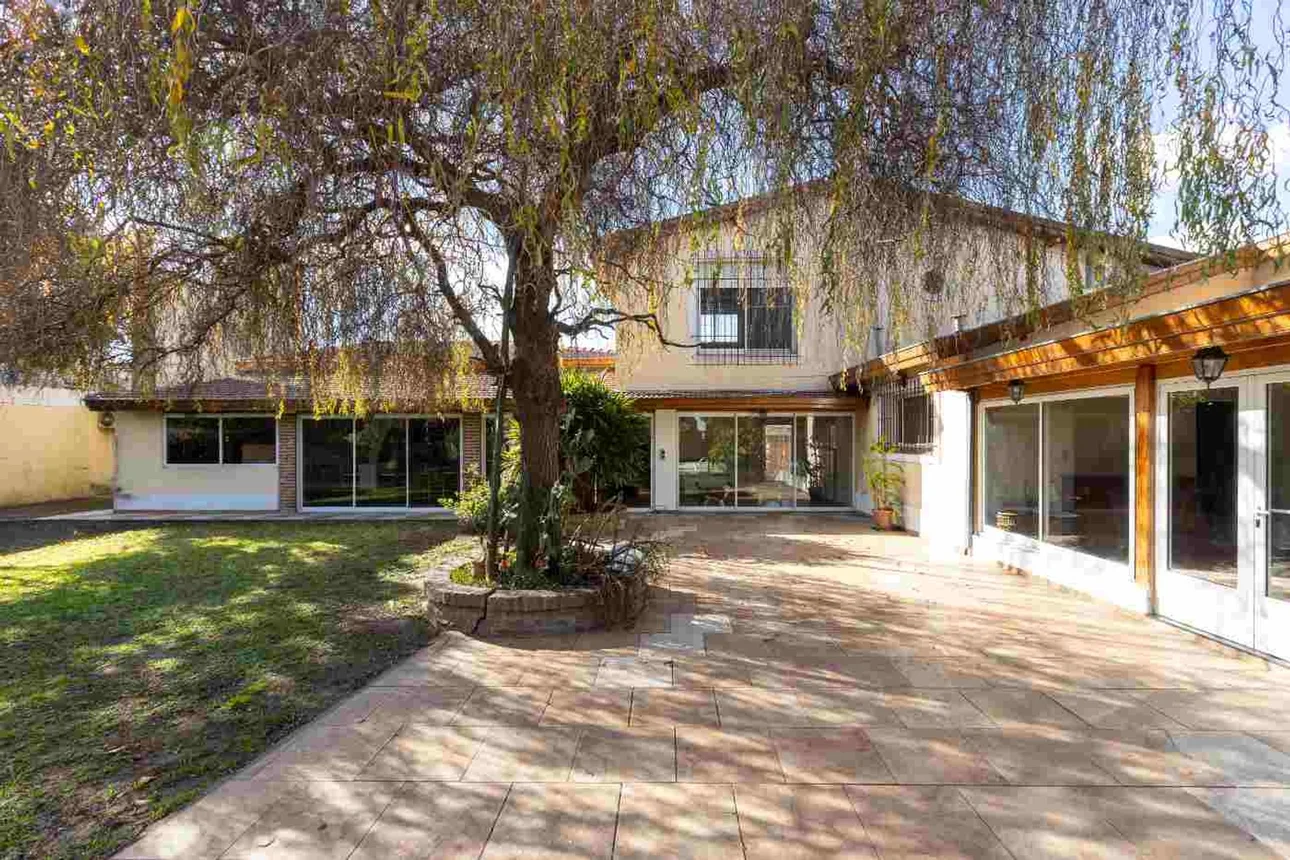 Venta de casa 5 amb en lote de 1520 m2 con pileta, foto 2