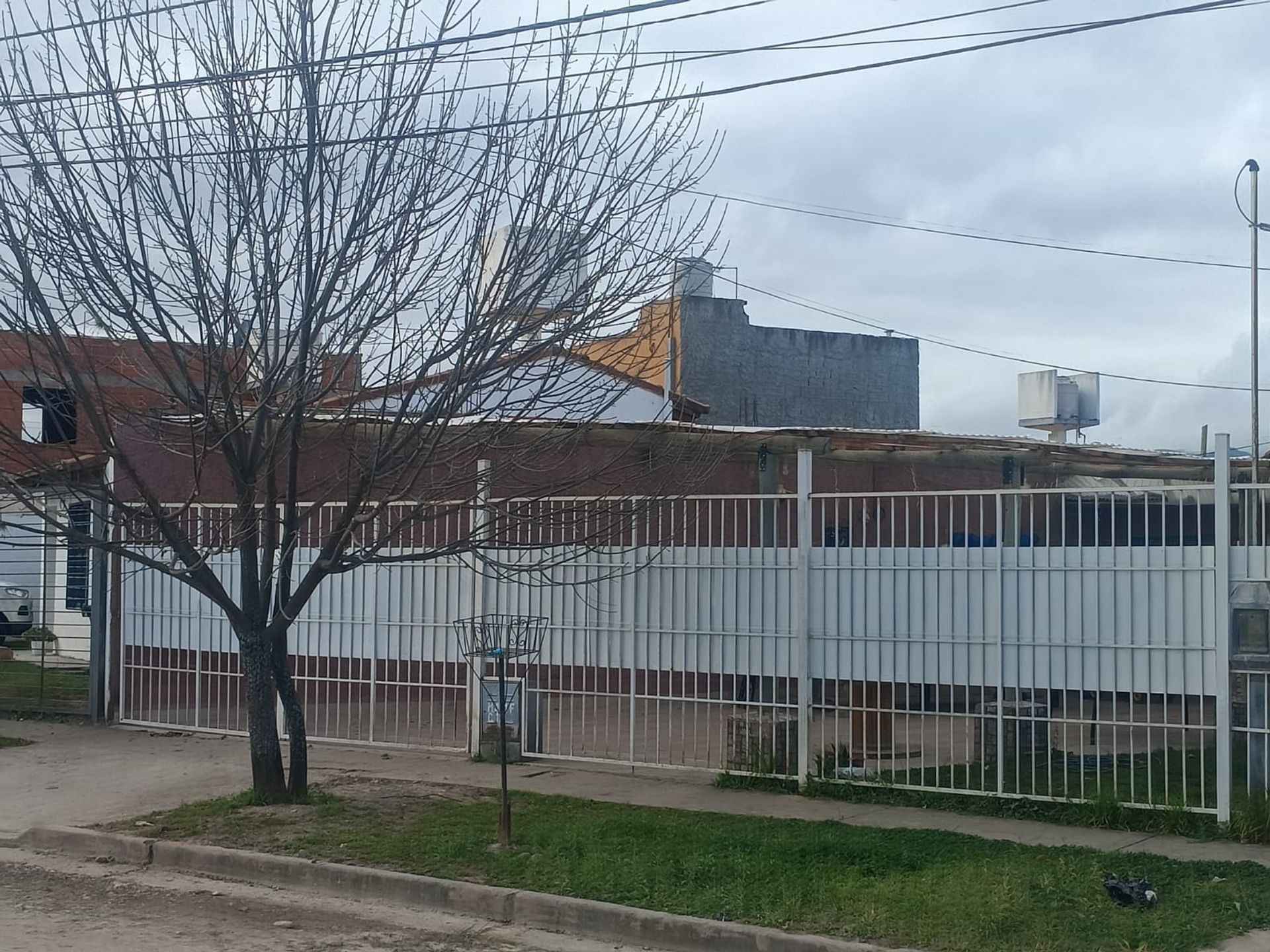 CASA VENTA O PERMUTA BARRIO EL HUAICO ZONA NORTE - foto 7