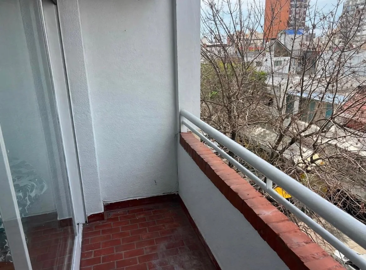 Departamento de 3 ambientes en venta en Parque Patricios, Inclán 2500