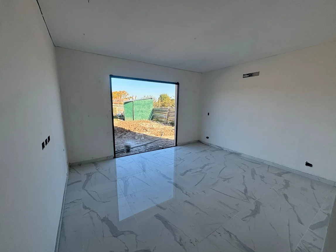 Casa en venta en Pilar, foto 2