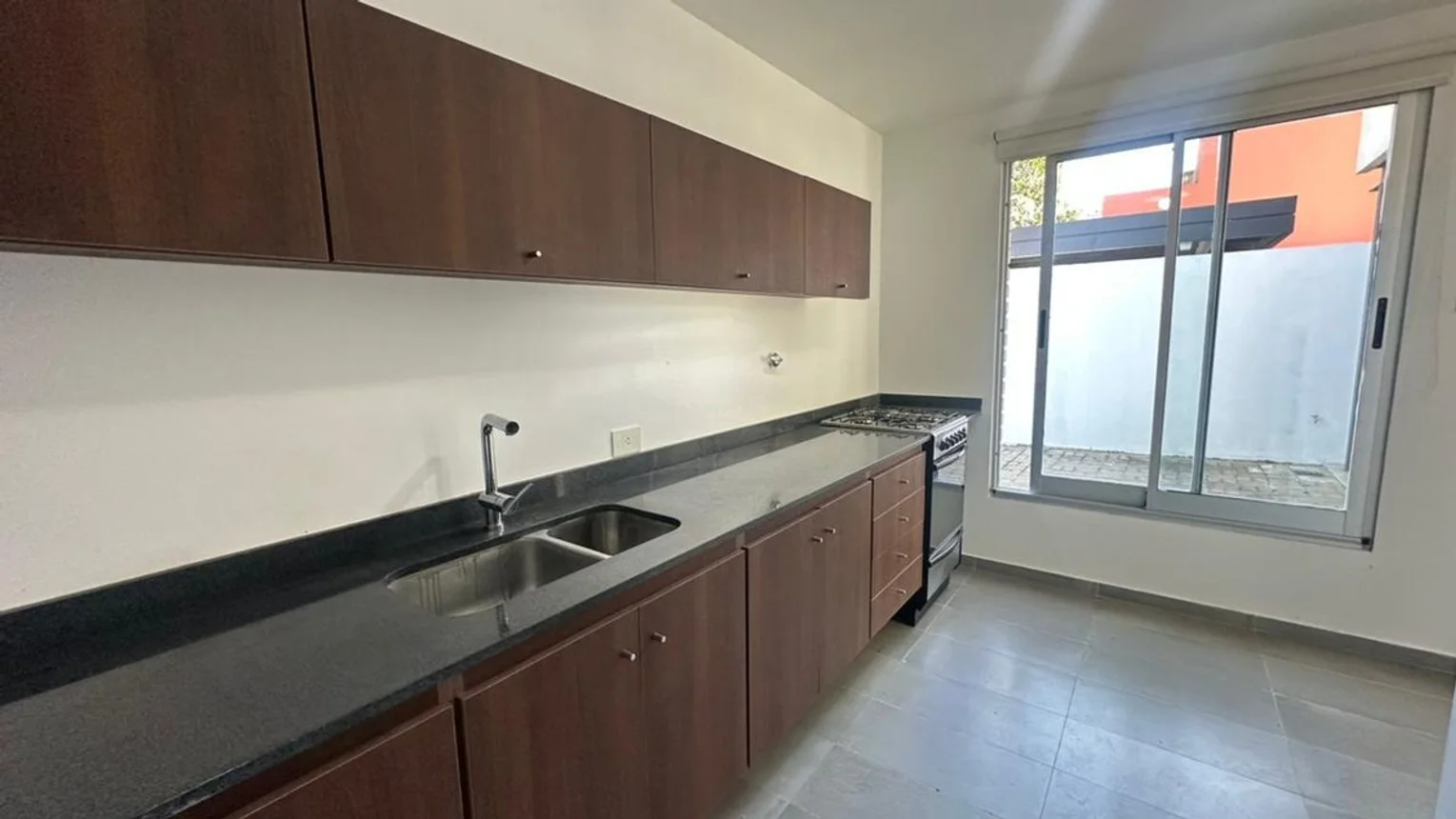 Casa en venta en City Bell, foto 2