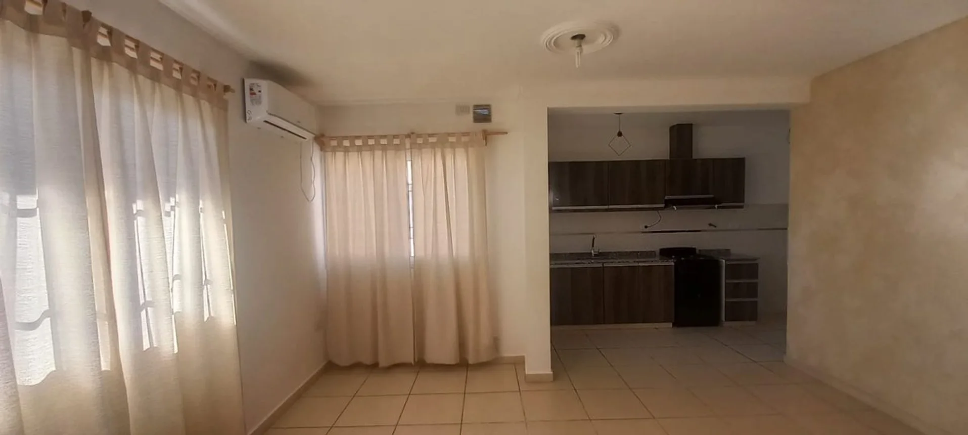 Departamento de 4 ambientes en alquiler en Guaymallén, Rio Atuel 4600, foto 2