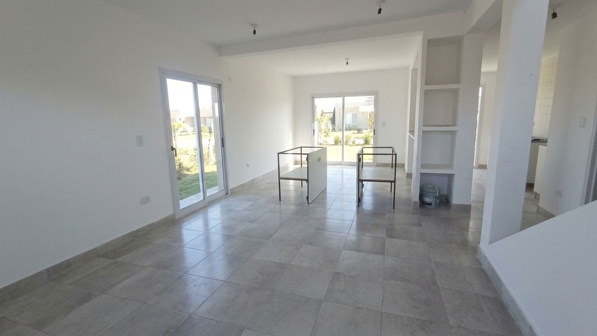 VENTA CASA 2 DORM VIA AURELIA ZONA AEROPUERTO - foto 2