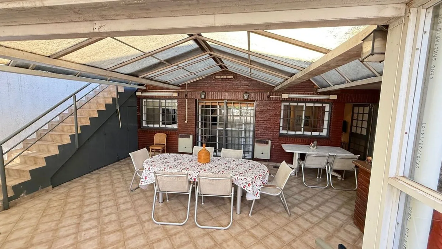 Casa de 6 ambientes en venta en Villa del Parque, Biarritz 2500, foto 4