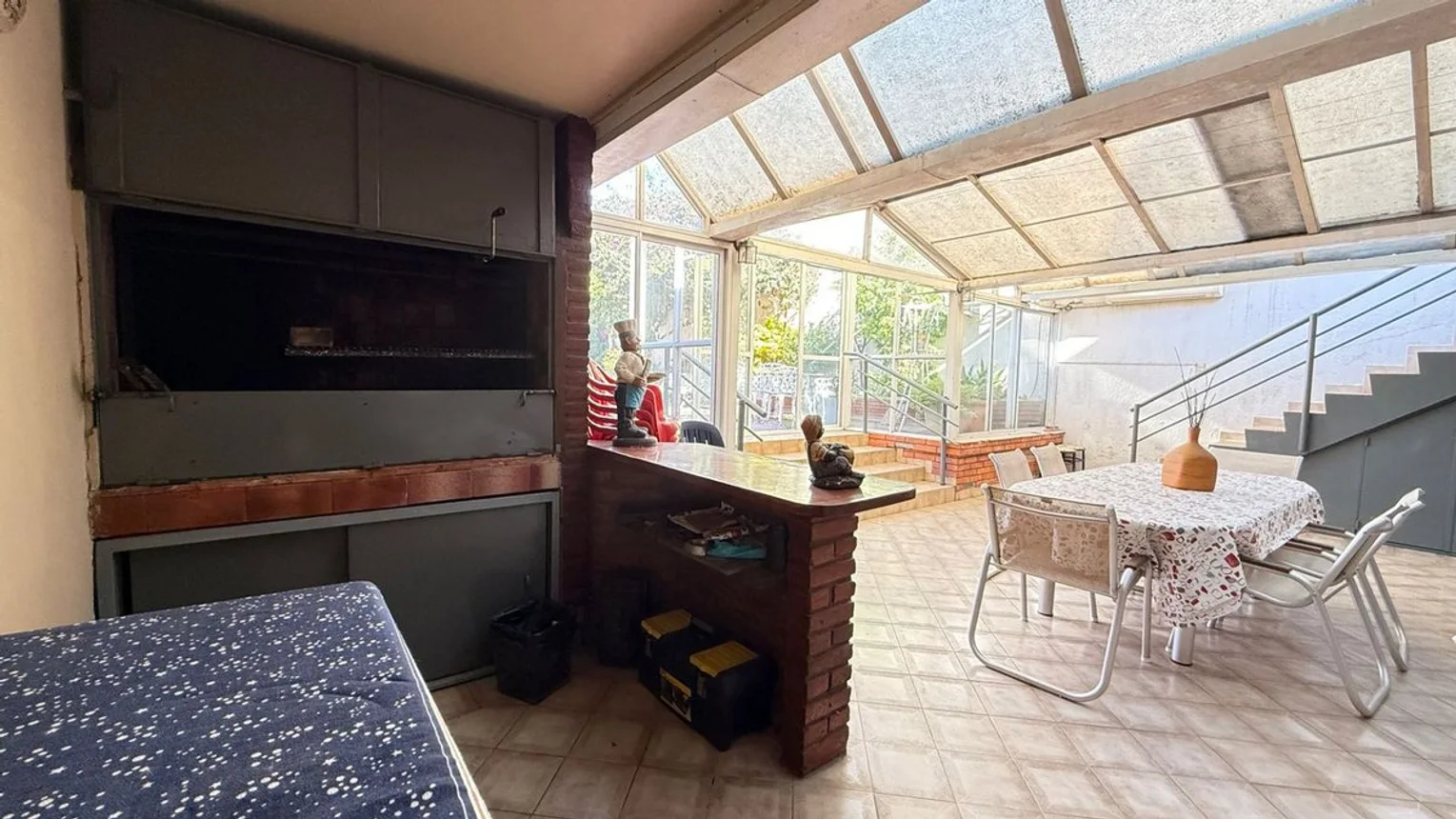 Casa de 6 ambientes en venta en Villa del Parque, Biarritz 2500, foto 3