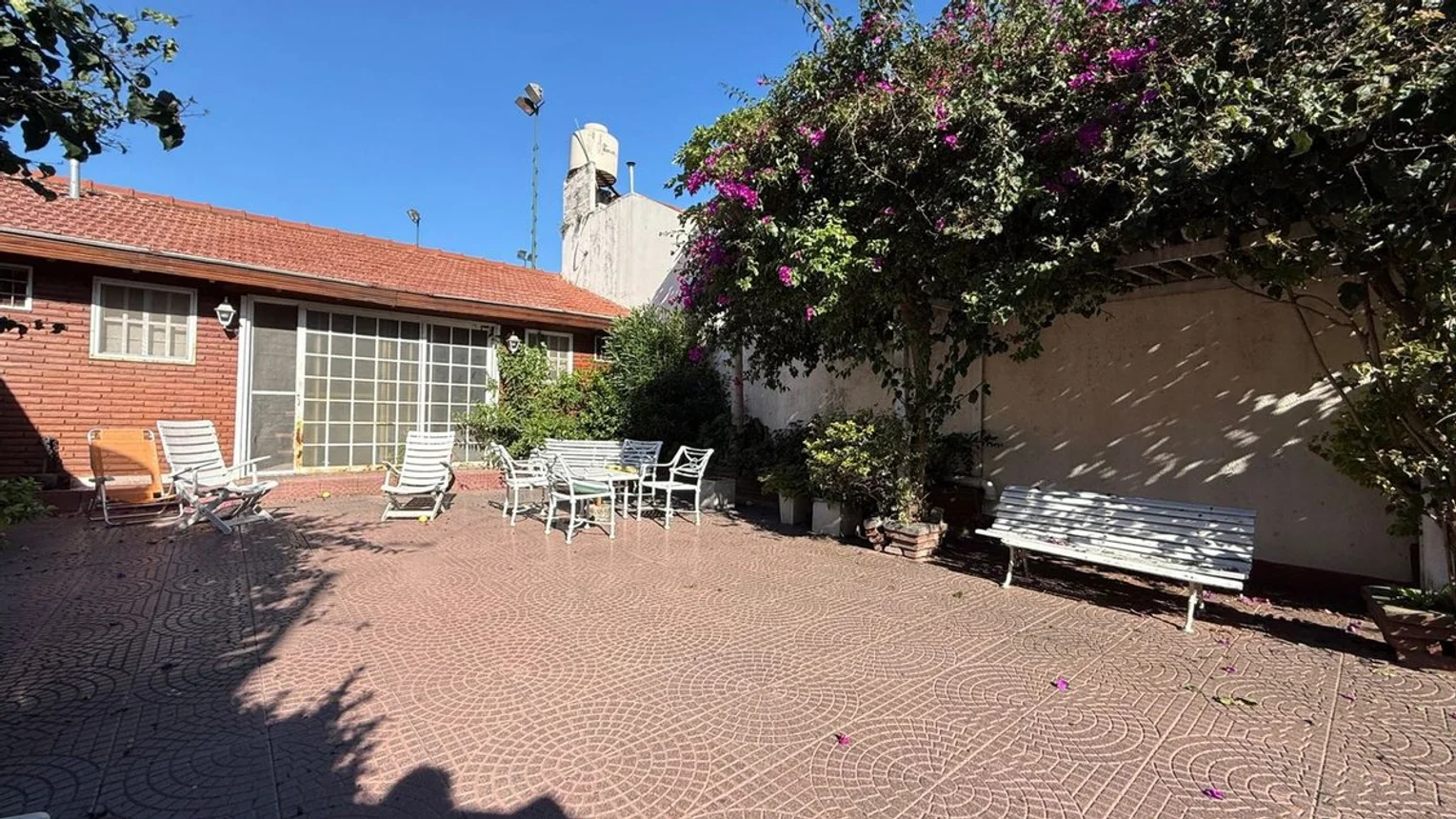 Casa de 6 ambientes en venta en Villa del Parque, Biarritz 2500, foto 2