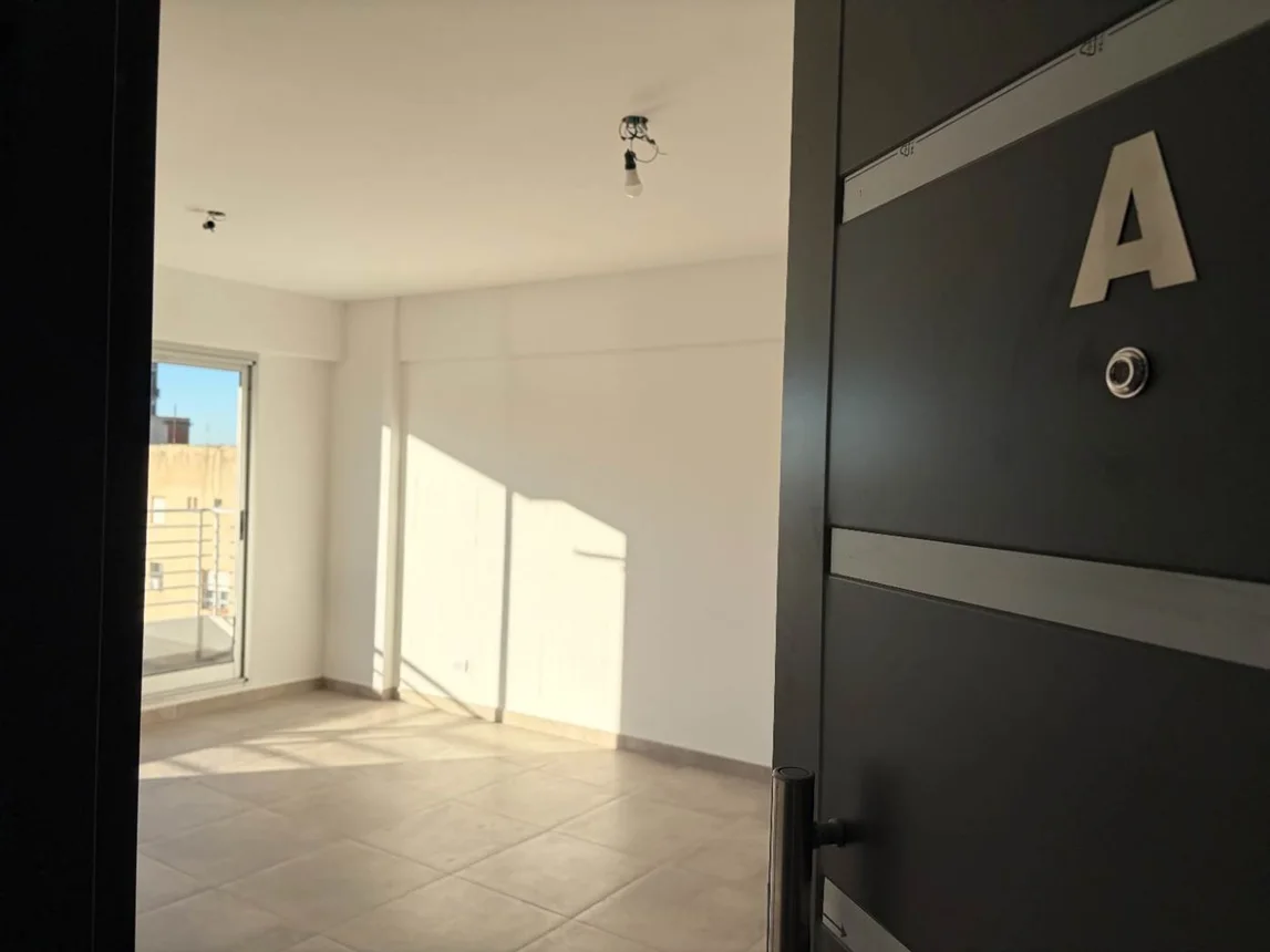 Semipiso en venta en Caseros, foto 2