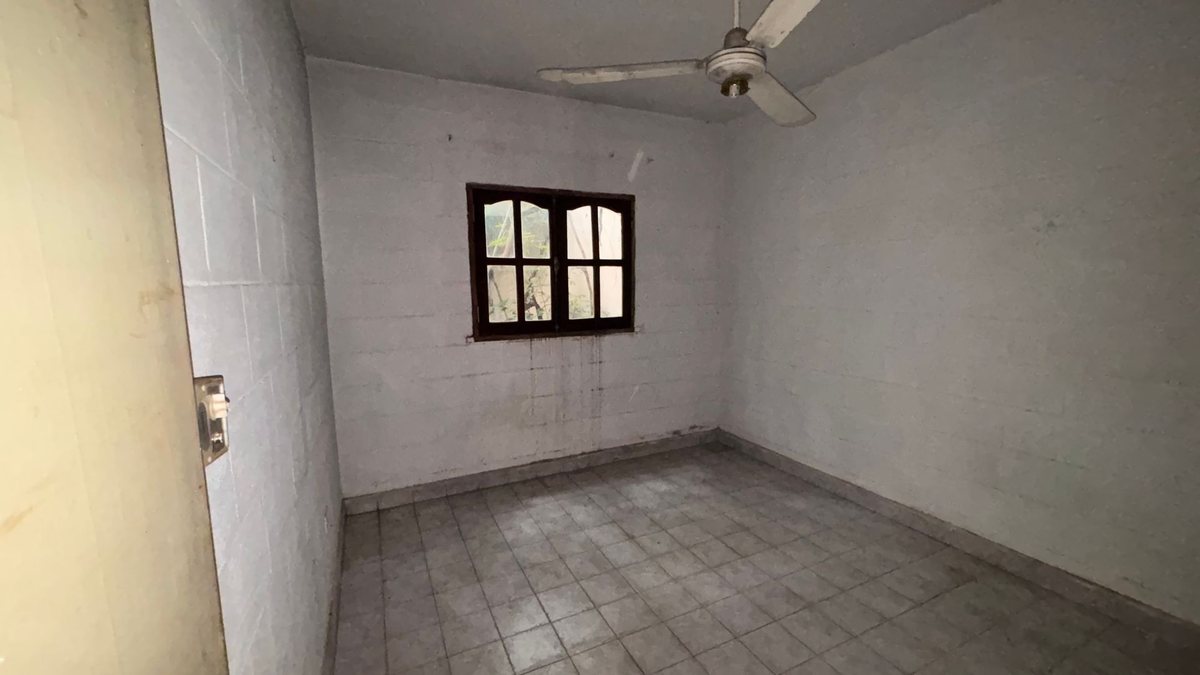 CASA VENTA BARRIO INTERSINDICAL 3 DORMITORIOS - foto 3