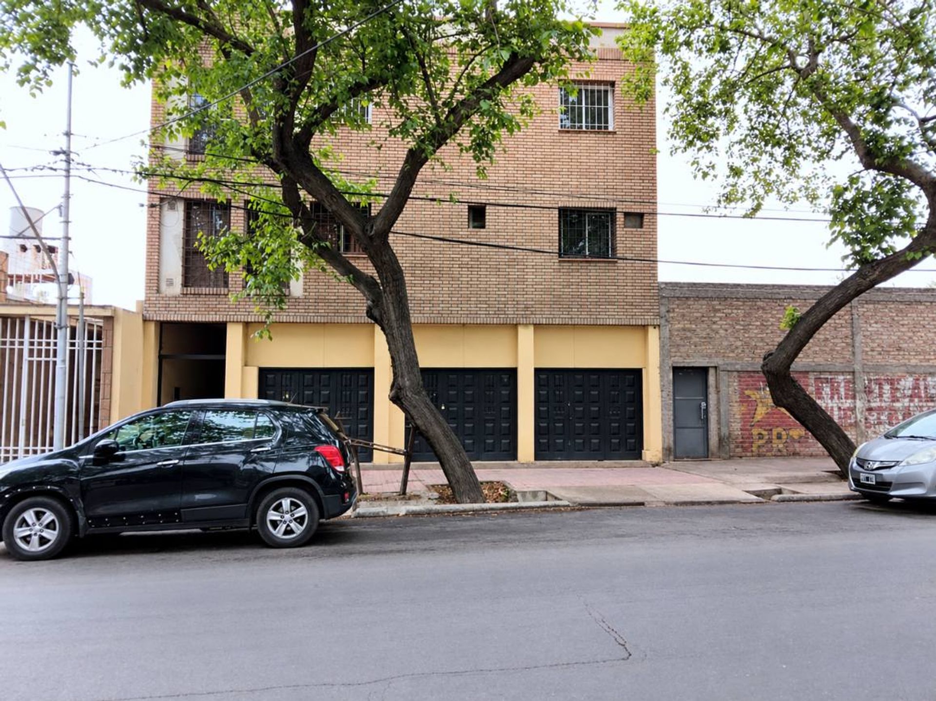 P H en Videla Castillo 2400