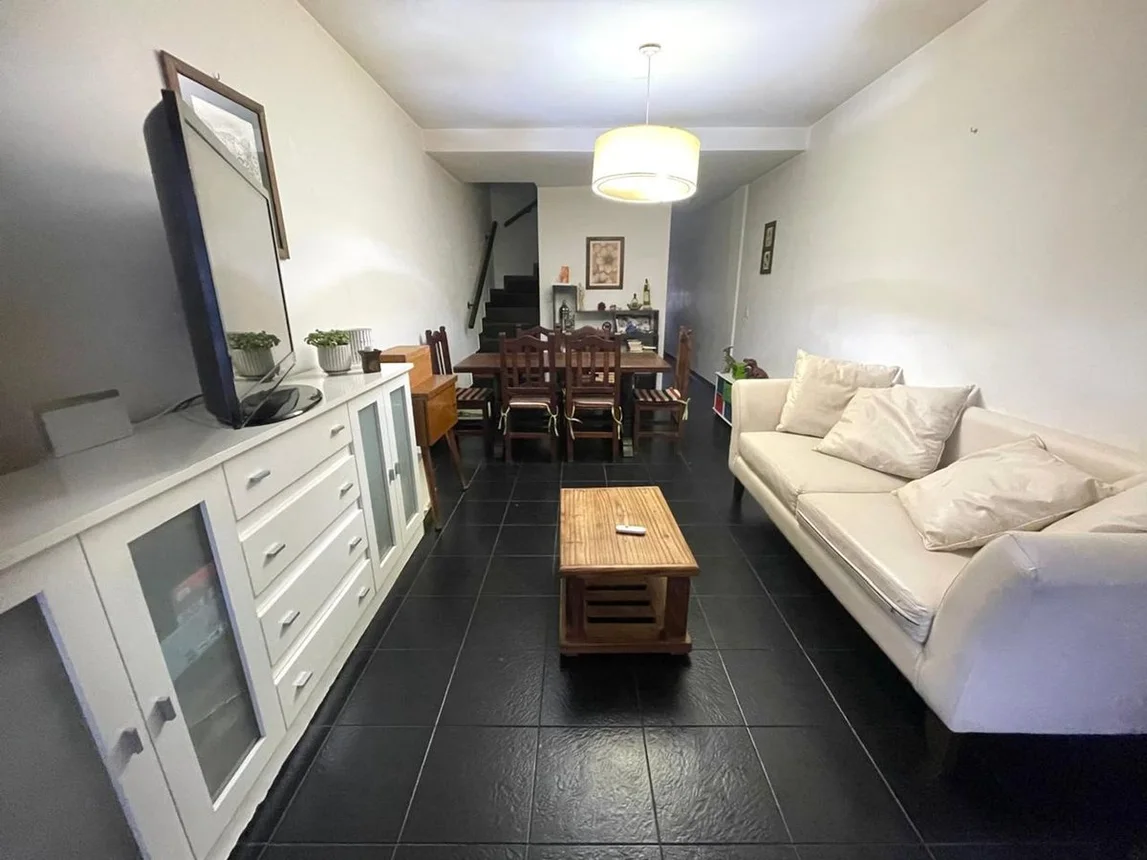 Casa dúplex en venta en Castelar