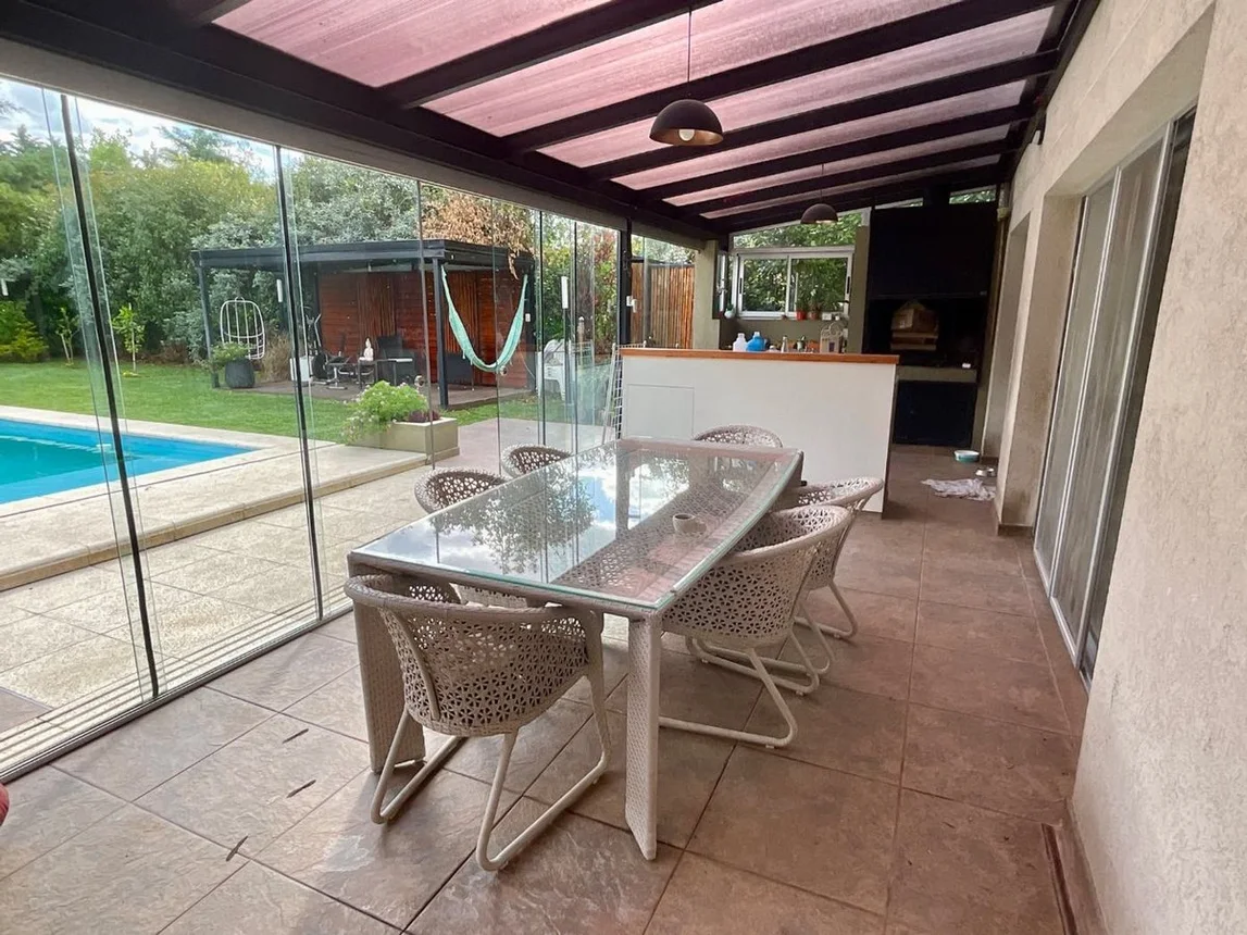Casa de 4 ambientes en venta en Hudson, Barrio Las Acacias, Colectora Buenos Aires la Plata 5400, foto 5