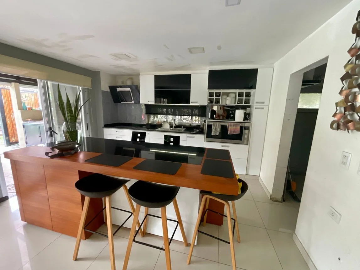 Casa de 4 ambientes en venta en Hudson, Barrio Las Acacias, Colectora Buenos Aires la Plata 5400, foto 4