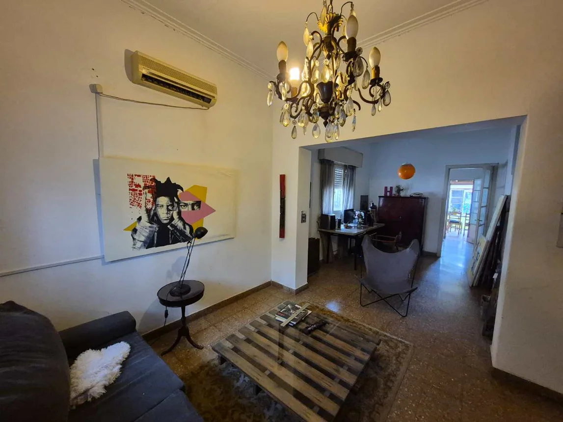 Casa de 3 ambientes en venta en La Plata, Calle 39 E/18 y 19 1100