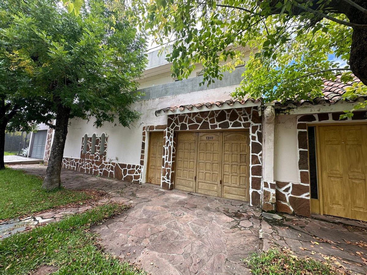 CASA EN VENTA LOS PINOS 2 DORM ZONA GRAND BOURG - foto 20