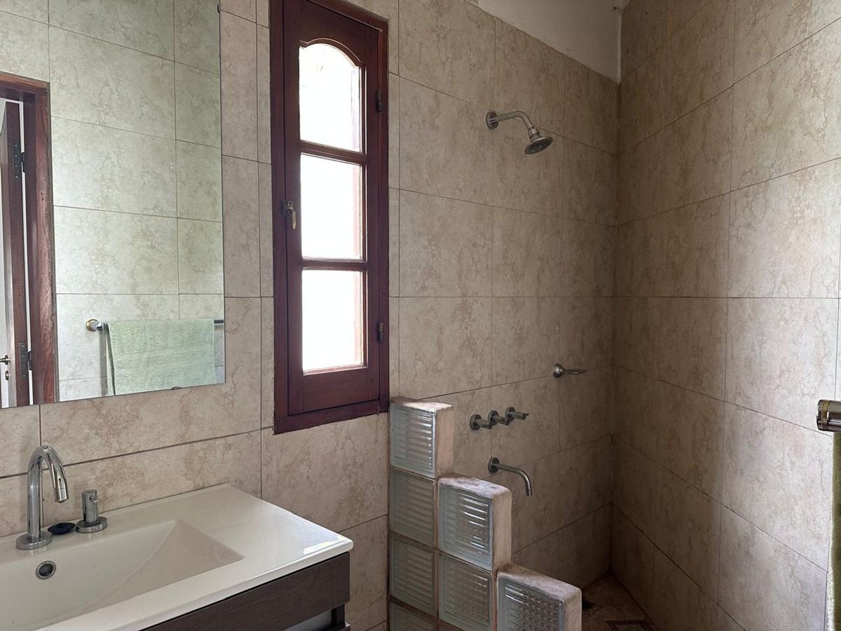 CASA EN VENTA LOS PINOS 2 DORM ZONA GRAND BOURG - foto 19