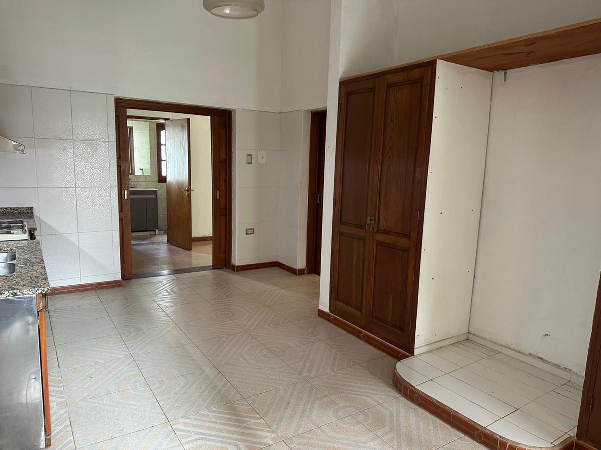 CASA EN VENTA LOS PINOS 2 DORM ZONA GRAND BOURG - foto 4