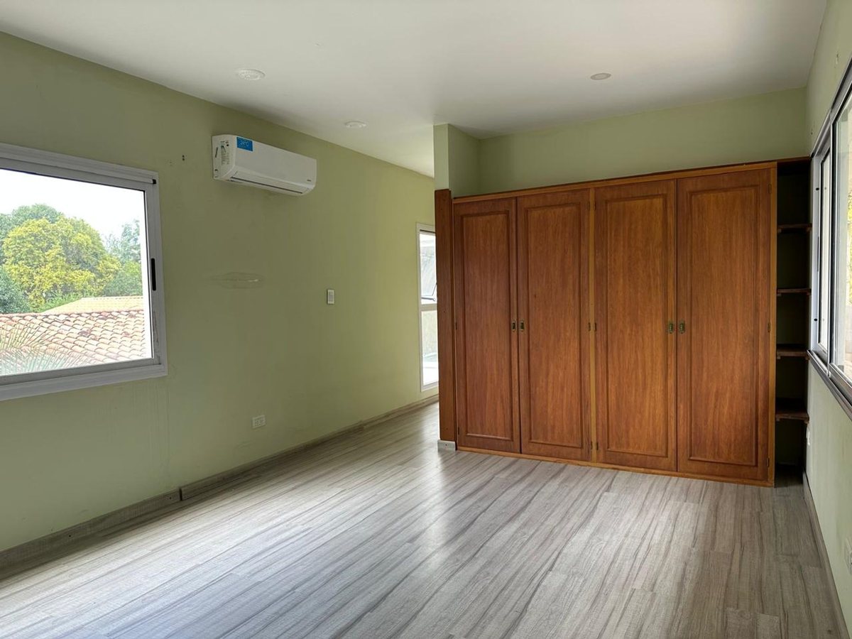 CASA EN VENTA LOS PINOS 2 DORM ZONA GRAND BOURG - foto 8