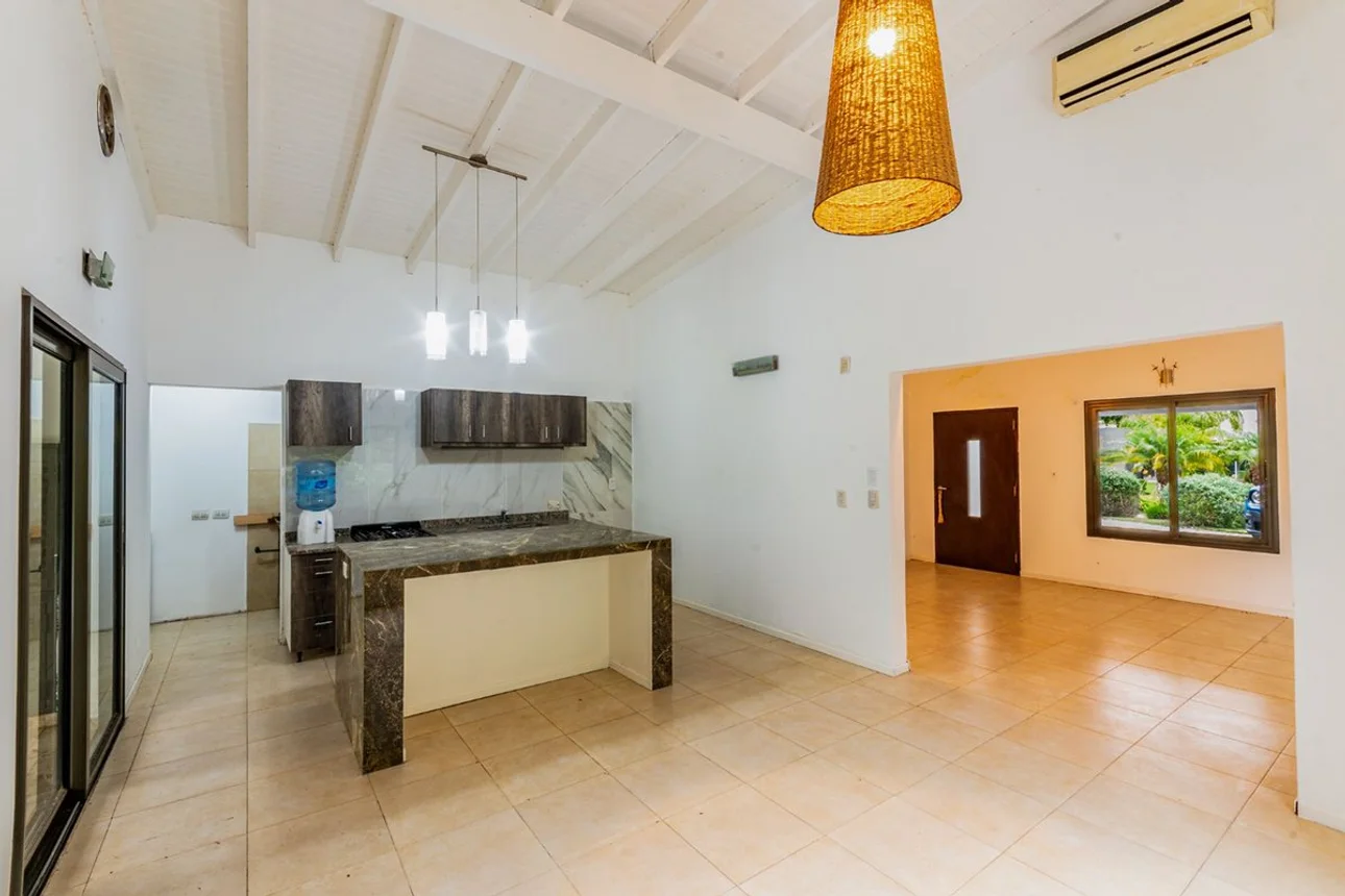 Venta casa con pileta y parque fincas de iraola 2, foto 4